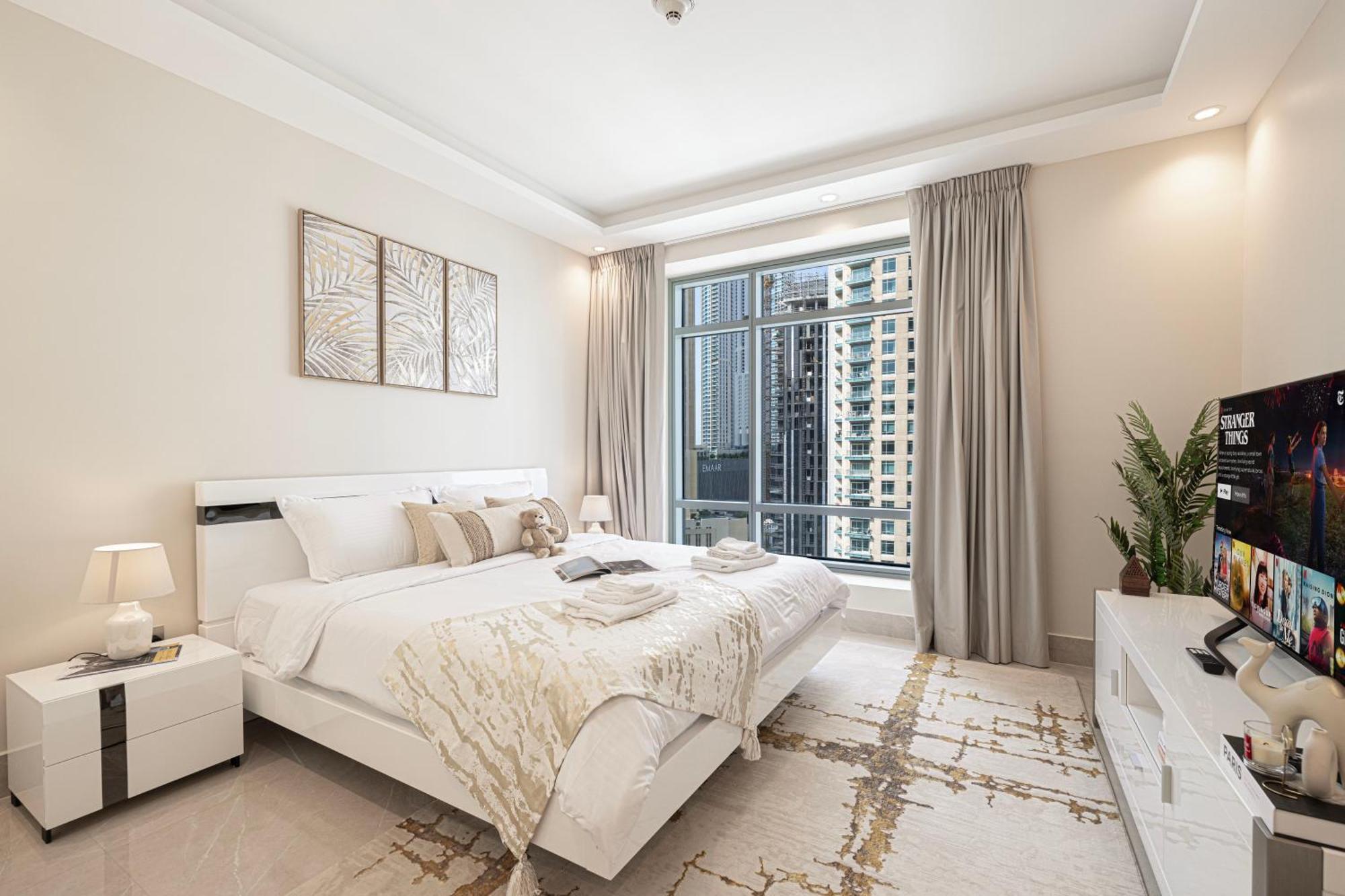 Stunning Burj And Fountain View - 2br Apartment Dubai
