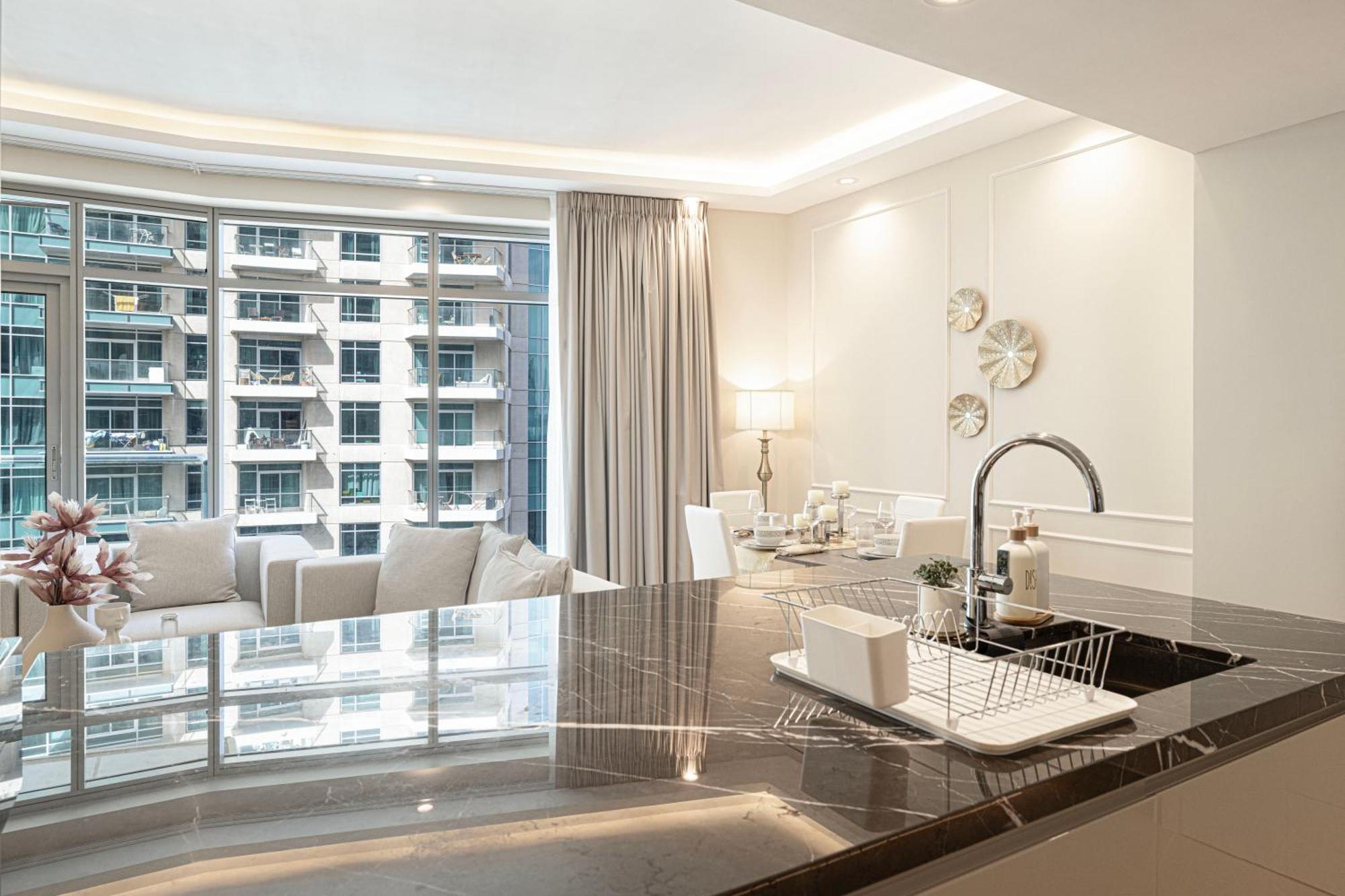 Stunning Burj And Fountain View - 2br Apartment Dubai