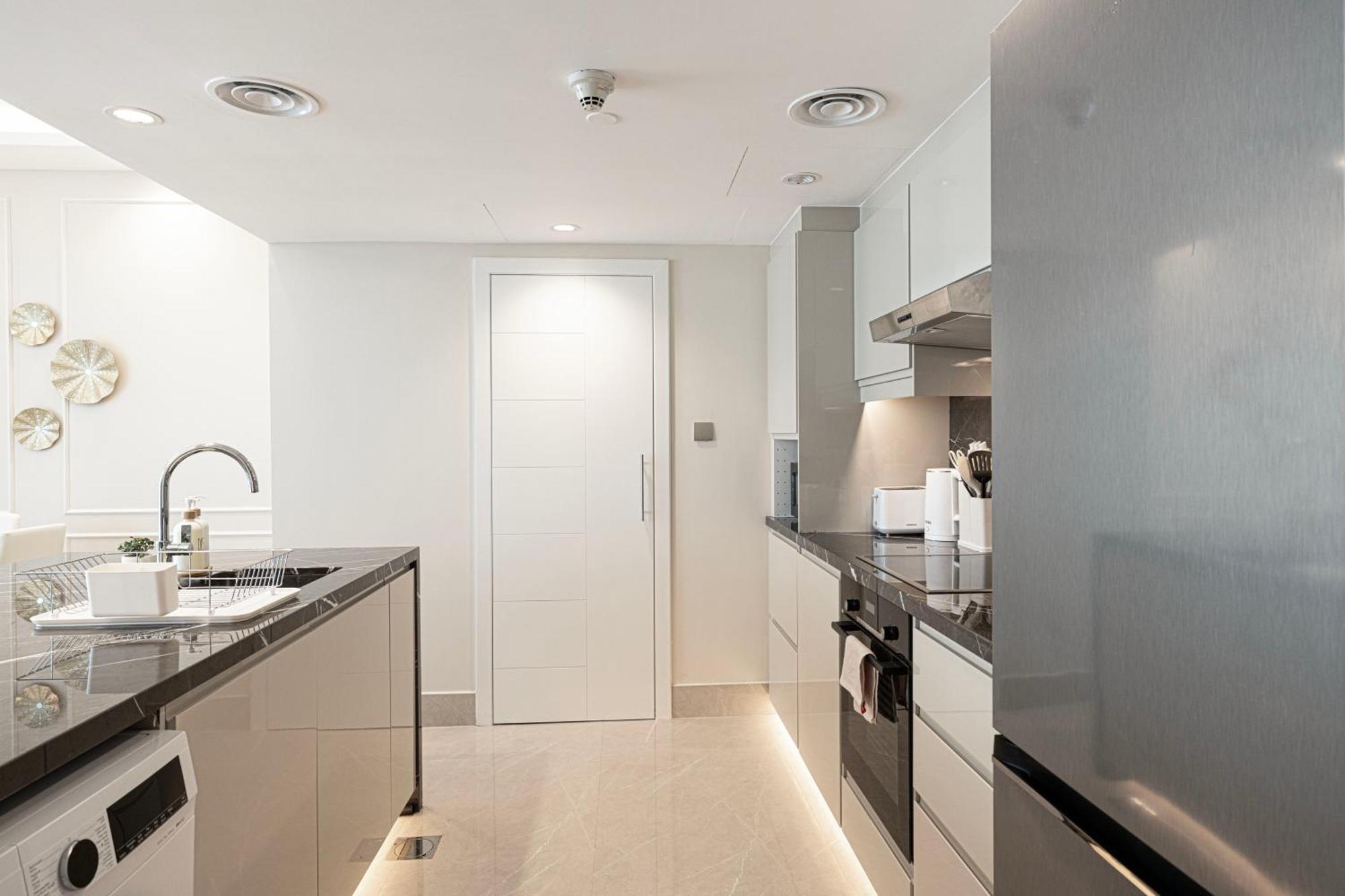 Stunning Burj And Fountain View - 2br Dubai